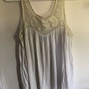 white lace american eagle tank top
